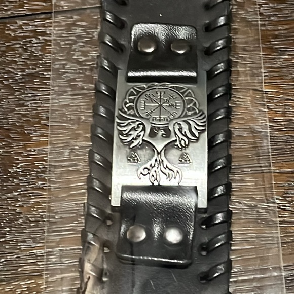 NEW Viking Rune Men's Wide Leather Bracelet - Picture 5 of 7